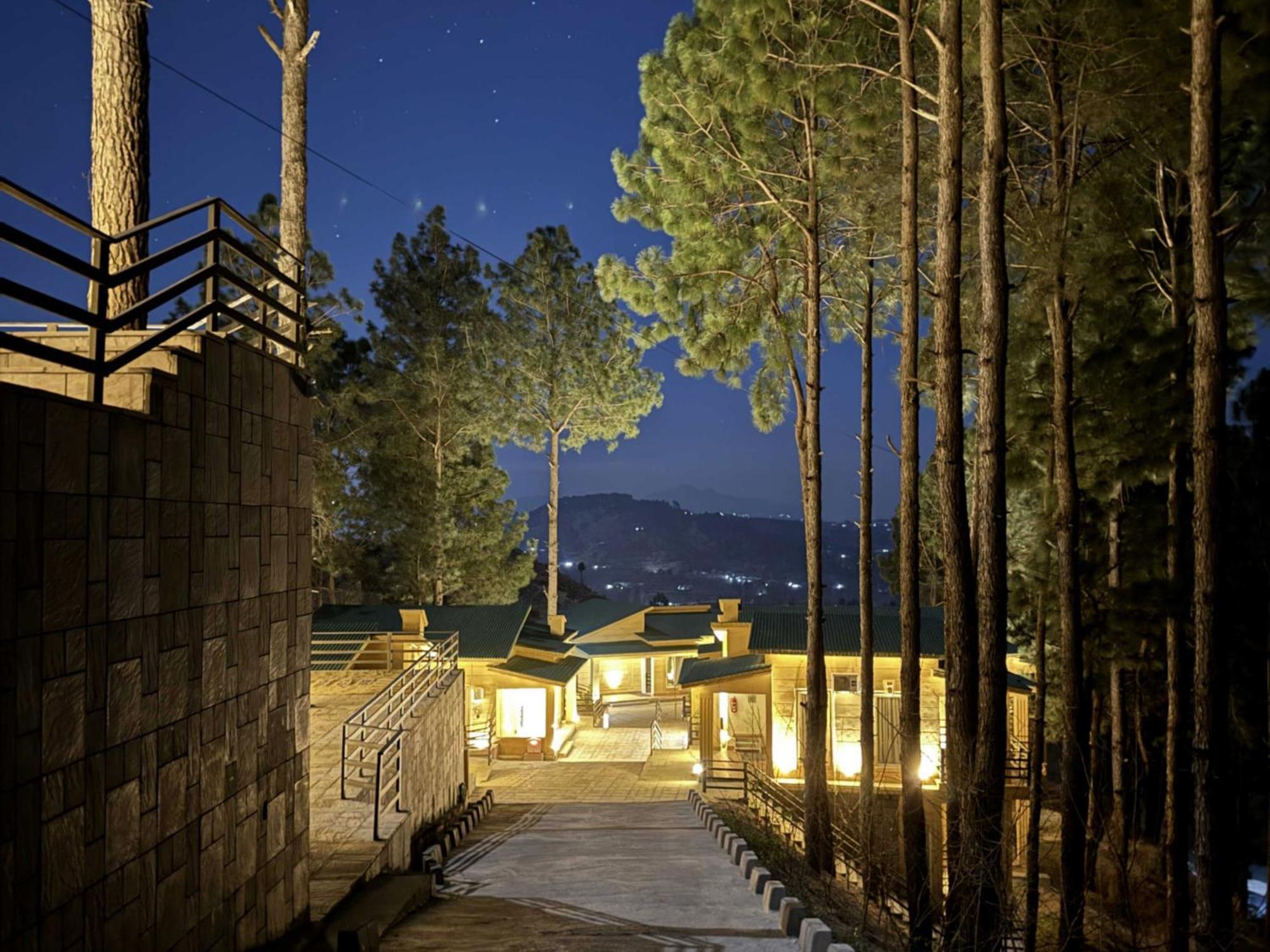 Hidden Hills Hotel & Resort Mansehra Eksteriør billede
