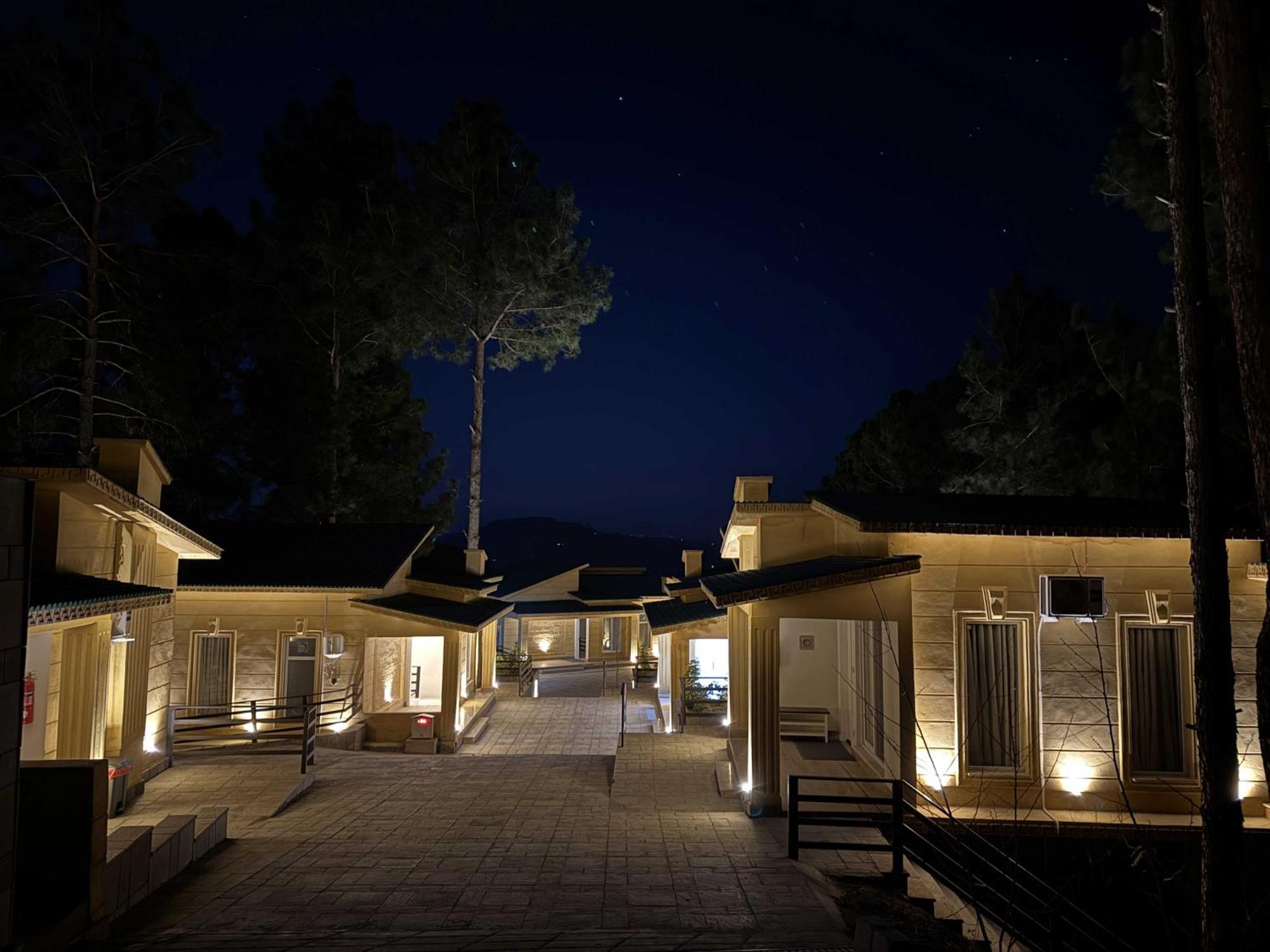Hidden Hills Hotel & Resort Mansehra Eksteriør billede
