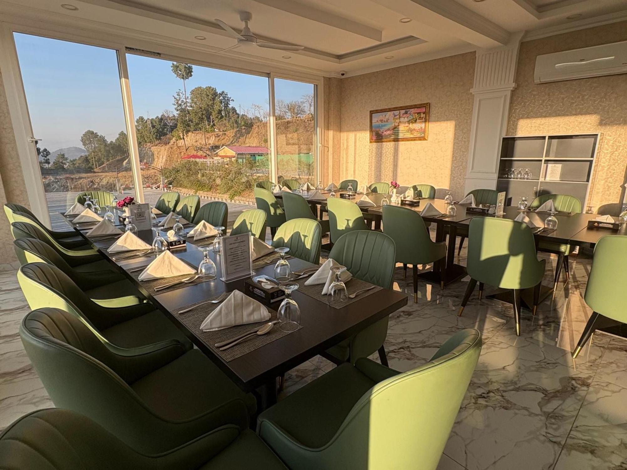 Hidden Hills Hotel & Resort Mansehra Eksteriør billede