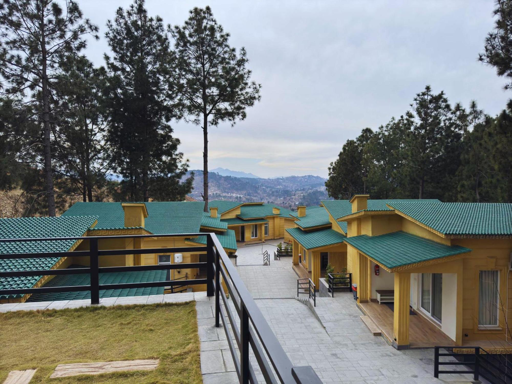 Hidden Hills Hotel & Resort Mansehra Eksteriør billede