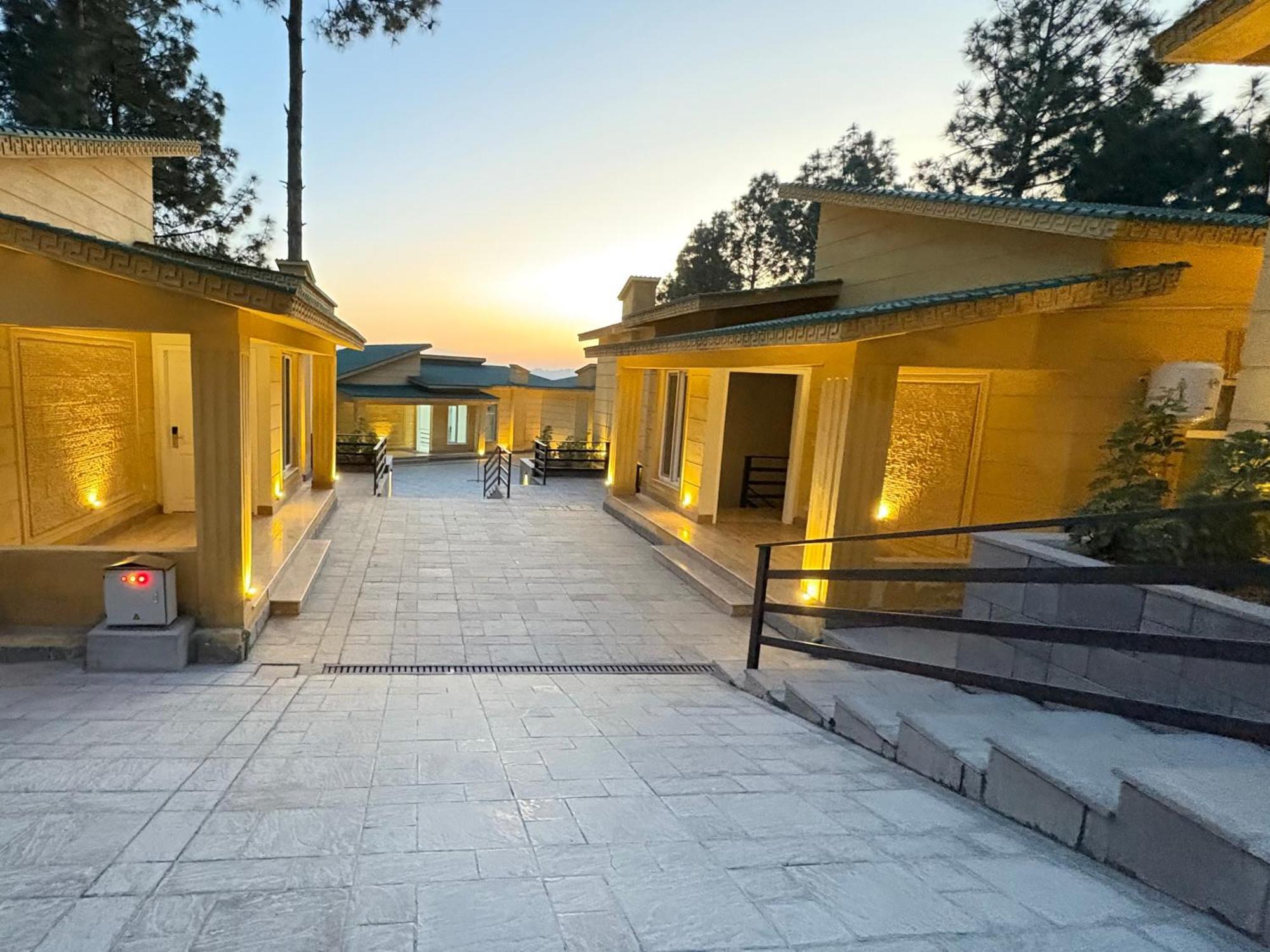 Hidden Hills Hotel & Resort Mansehra Eksteriør billede